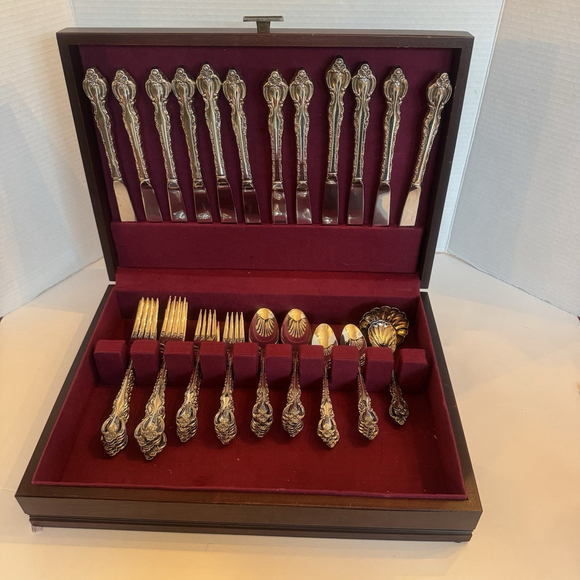 International Silver Other - International Deepsilver SilverPlate Flatware Set 62 PCs 12 Servings Orleans Box